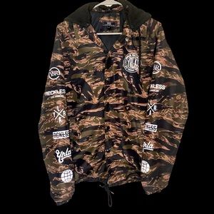 Young & Reckless Stylish Camo Windbreaker Mesh Lined Snap off/on Hood Sz. S